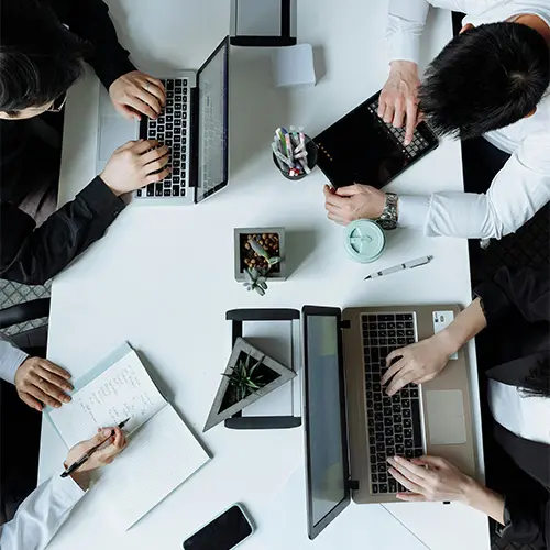 mesa ordenadores trabajadores cenital sq